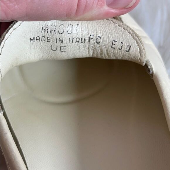 Bally Ivory Leather Tassel Drivers Sz 39/7 - Picture 5 of 6